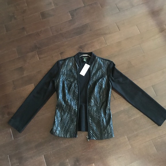 Cartisse zip up sweater. New with tags - Picture 3 of 3